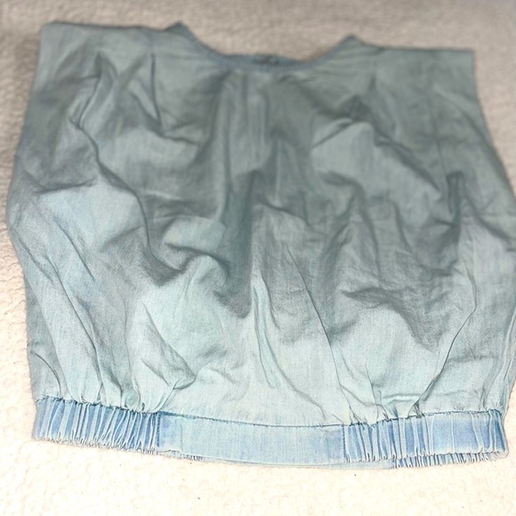 Short Cap Sleeve T-shirt Top with Padded Shoulders - Picture 3 of 10